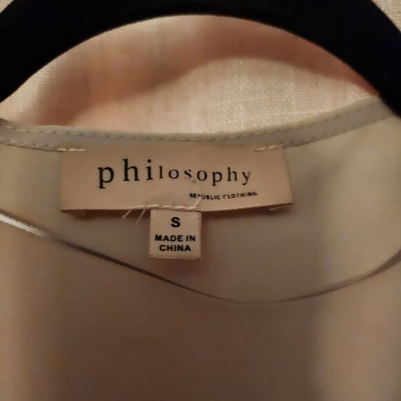 Elegant Beige Women's Coat - Picture 2 of 9